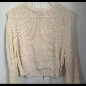 URBAN OUTFITTERS SWEATER